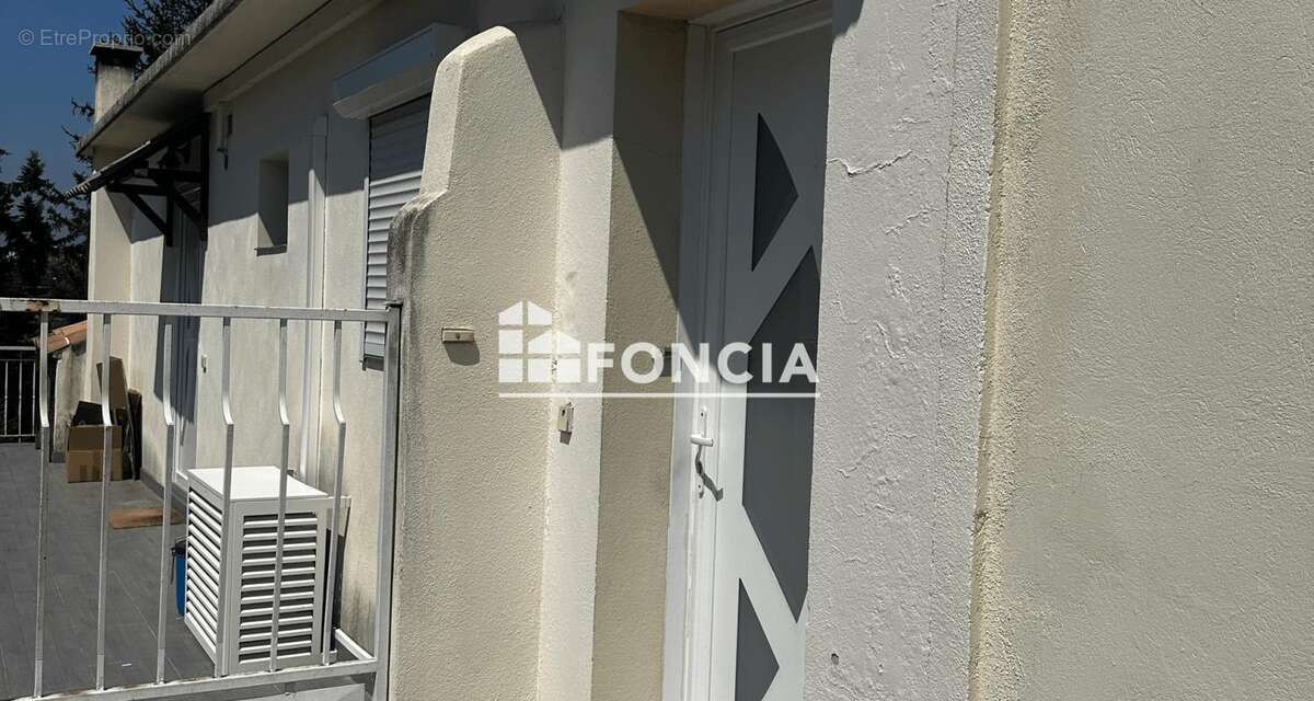 Secteur Rabiac Estagnol- studio avec espace extèrieur - photo 9