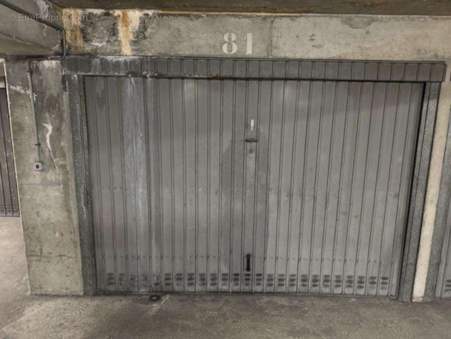 Autre à PARIS-15E