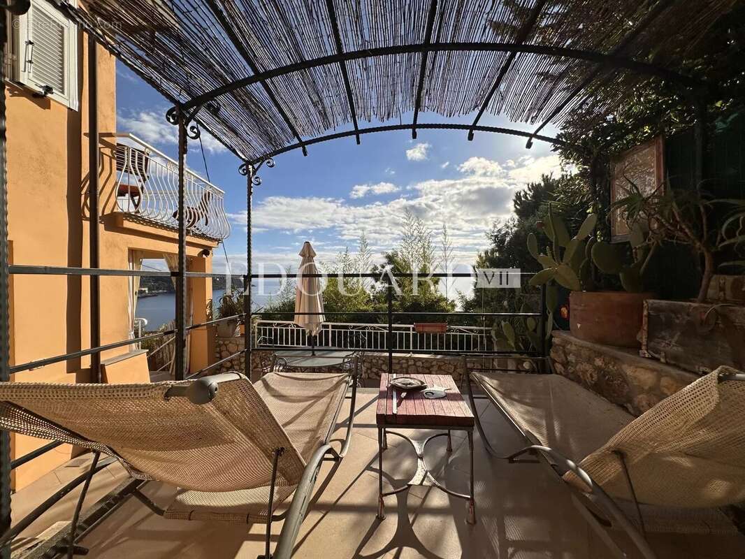 Appartement à ROQUEBRUNE-CAP-MARTIN