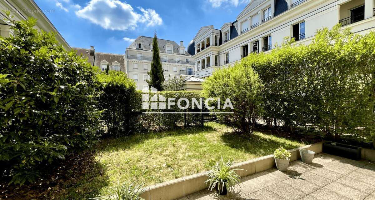 Appartement à LE PLESSIS-ROBINSON