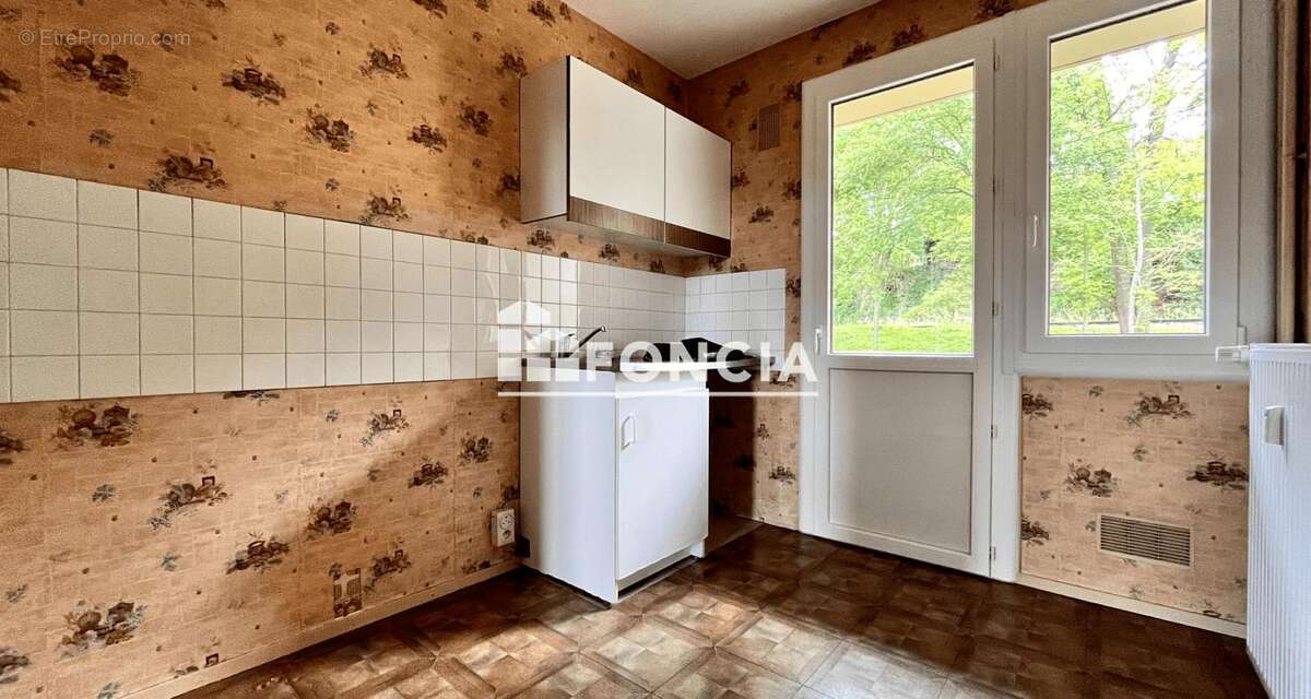 Appartement F3 + garage+cave - photo 8