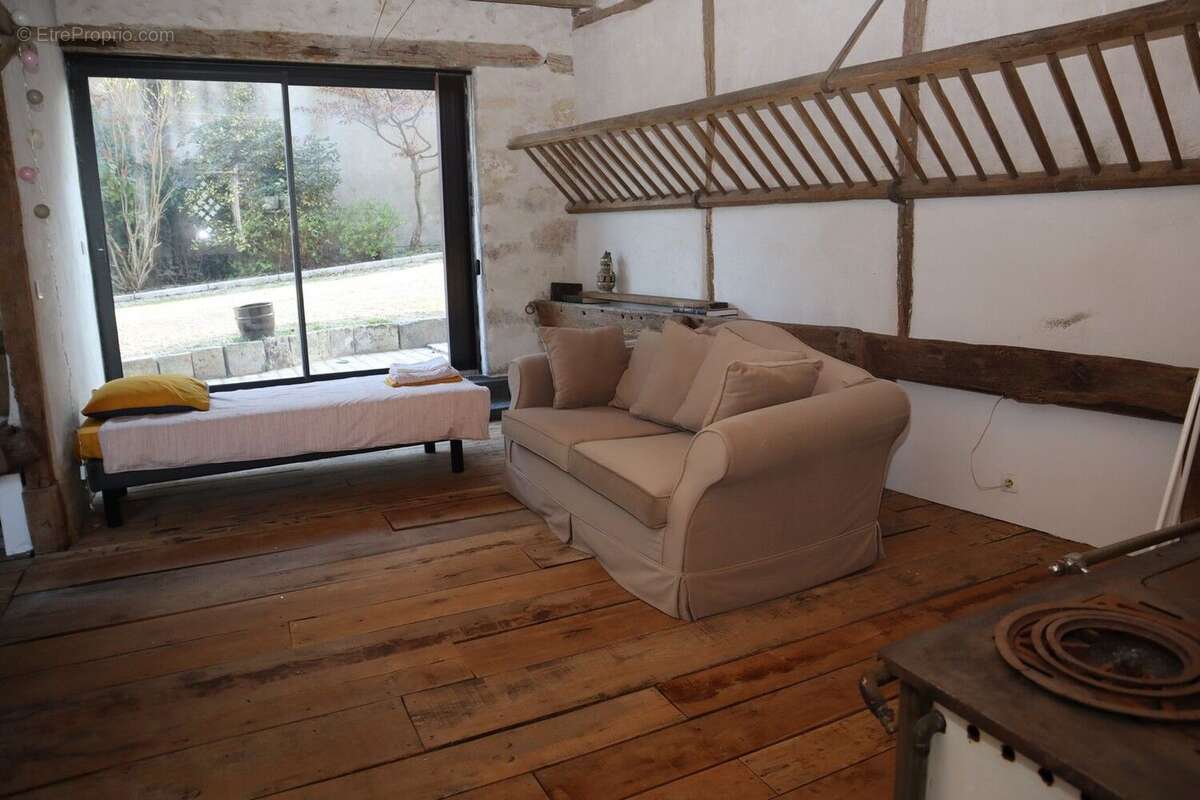 Appartement 327 m² à Cepoy  - photo 5