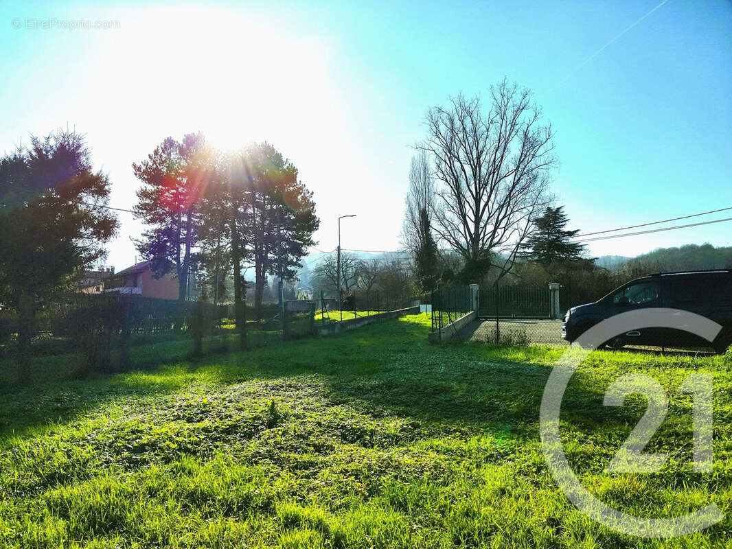 Terrain à LOIRE-SUR-RHONE