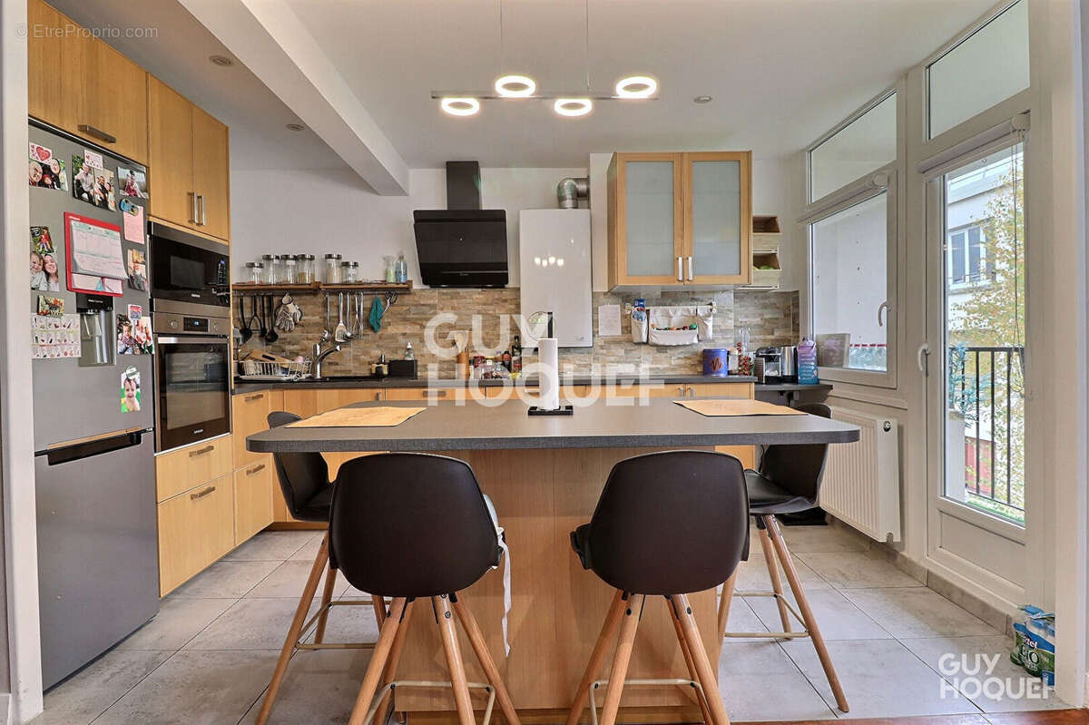 Appartement à SAINTE-GENEVIEVE-DES-BOIS