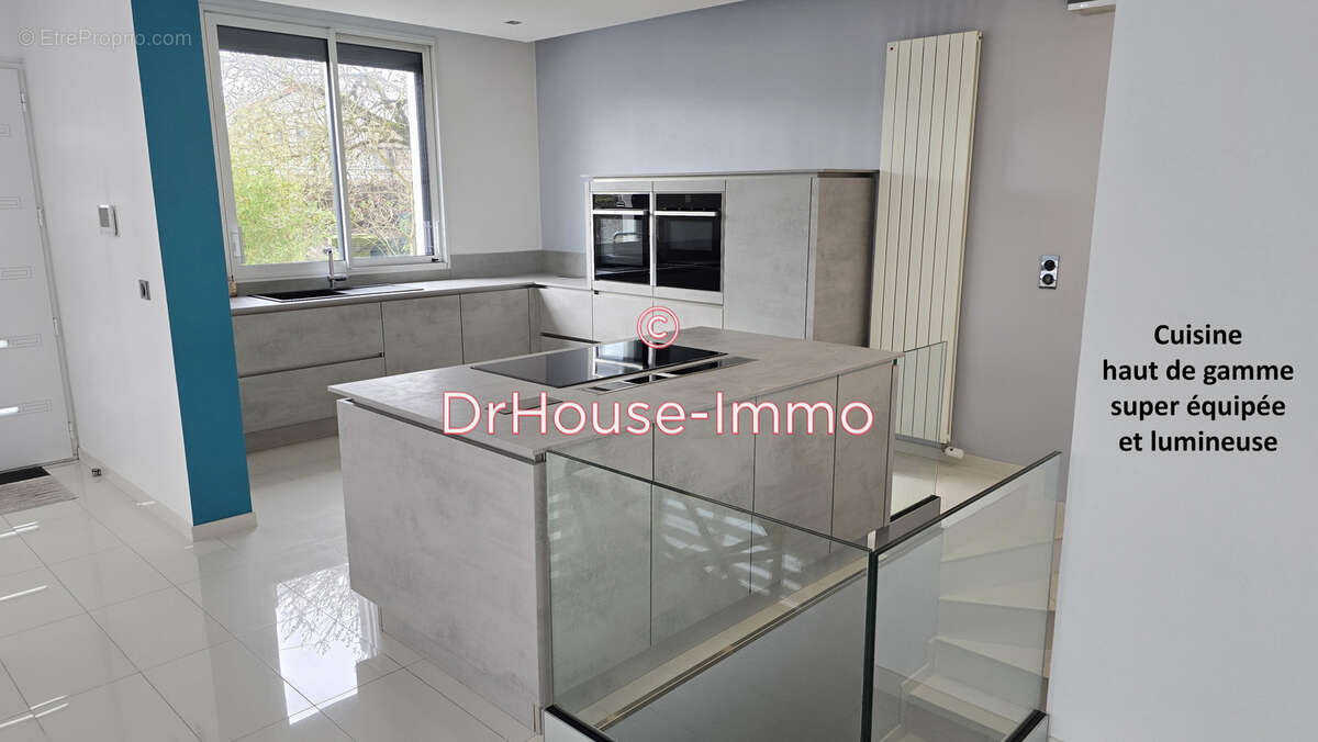 Maison à SAINT-MAUR-DES-FOSSES