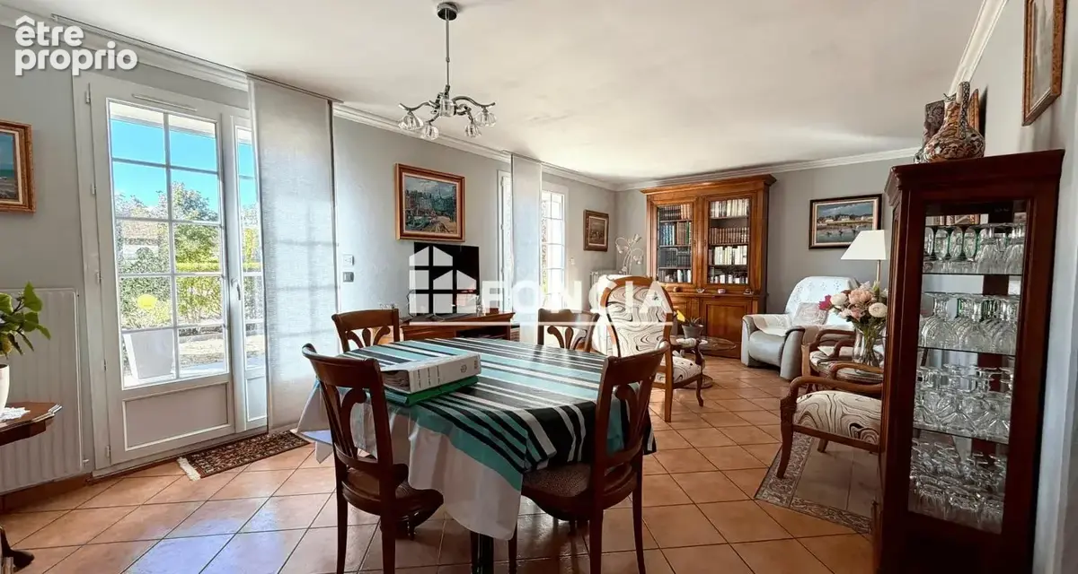 OLIVET, Maison de 7 pièces avec 5/6 chambres - Piscine, garage double et grand jardin - photo 5