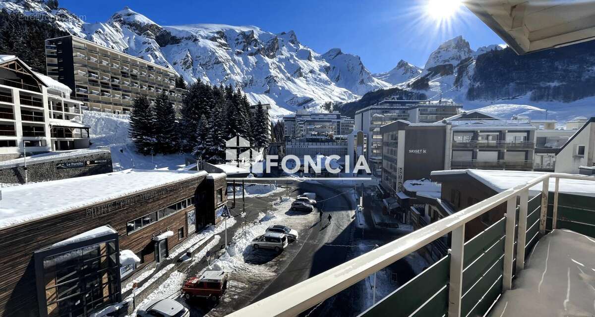 Appartement à EAUX-BONNES