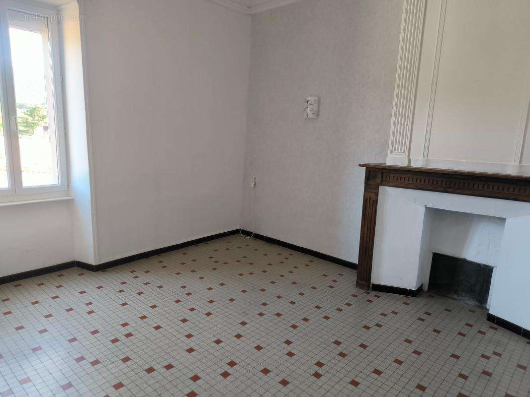 Maison de village + terrasse - photo 10