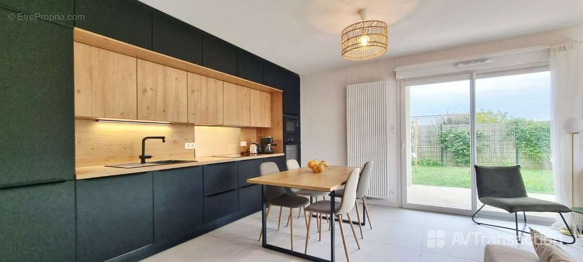 Appartement à ANGRESSE