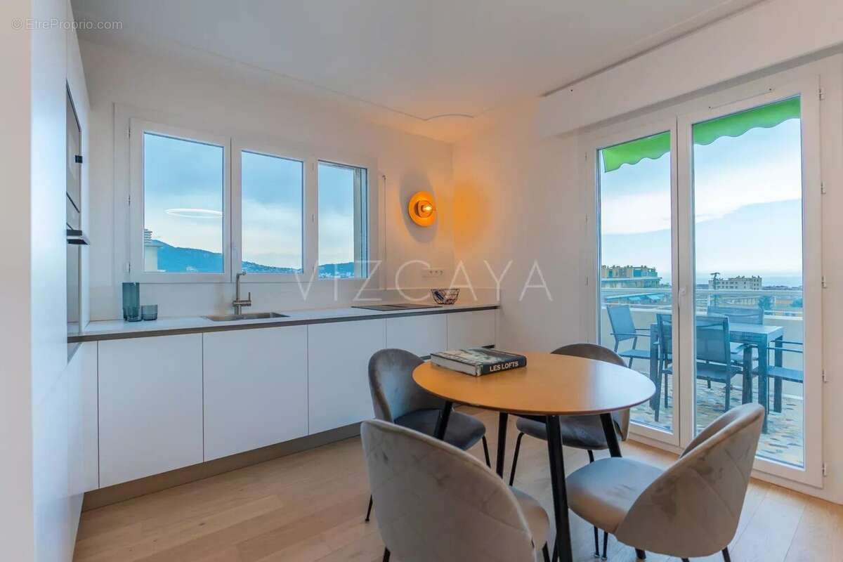 Bas du Parc Impérial / Piol – Dernier étage , 4 pièces rénové avec terrasses et vue mer - photo 10