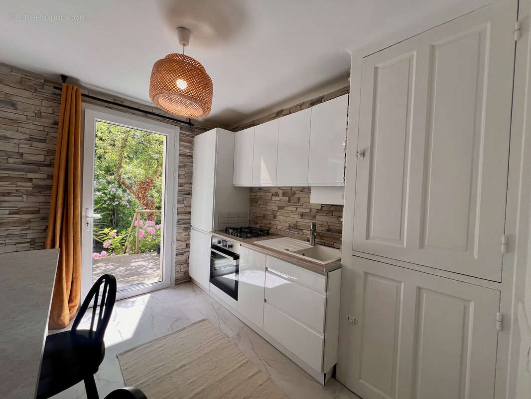 Appartement rénové en centre-ville de lorient avec terrasse - photo 3