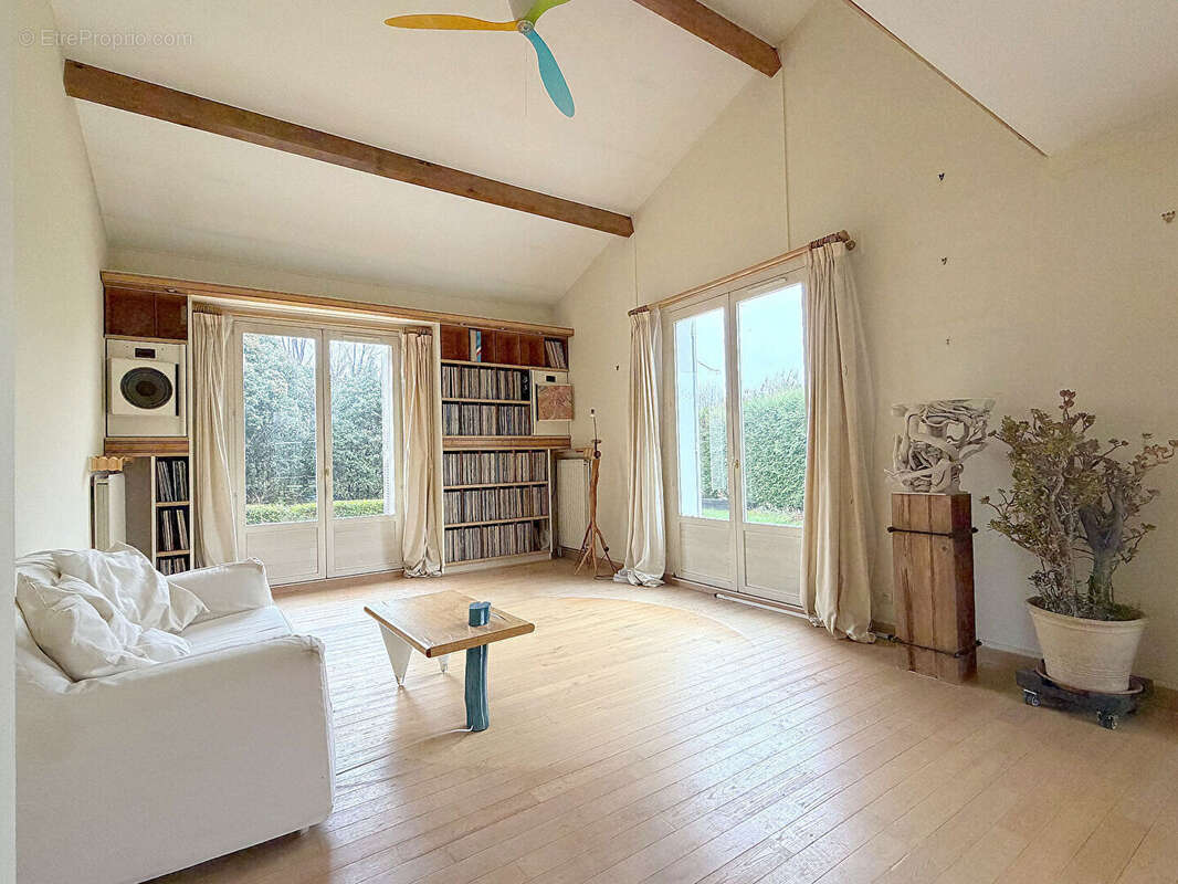 Maison à MONTIGNY-LE-BRETONNEUX