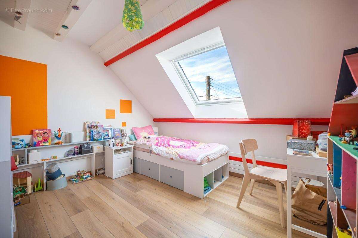 Maison à SARGE-LES-LE-MANS