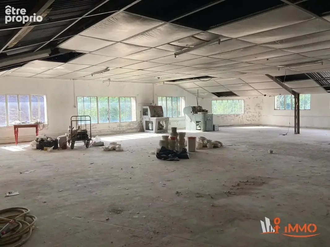 Ancienne usine à réhabiliter implantée sur 9482m2 de terrain - photo 11