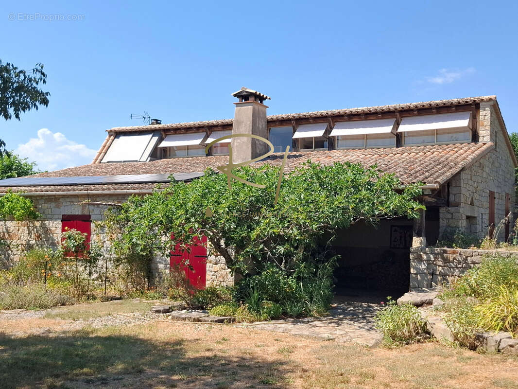 Maison à BARJAC