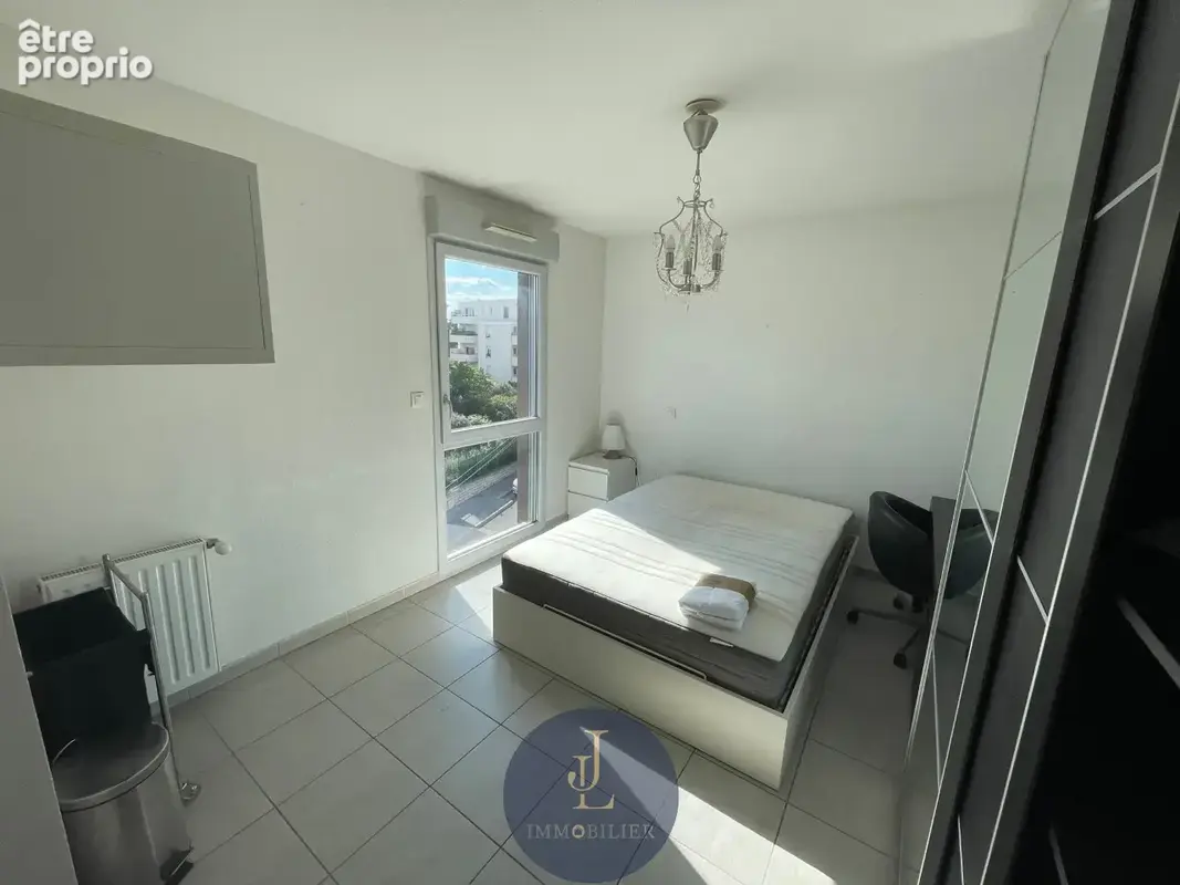 Charmant T3 lumineux avec grande terrasse et double stationnement. - photo 6