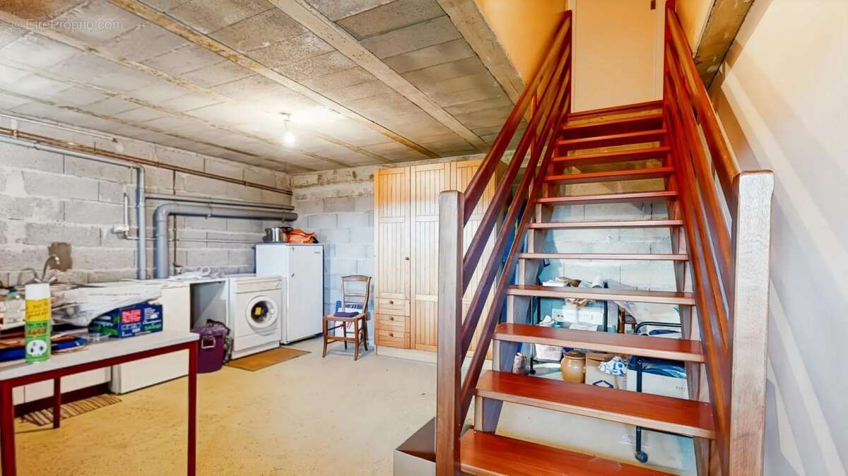 Maison à BIARS-SUR-CERE