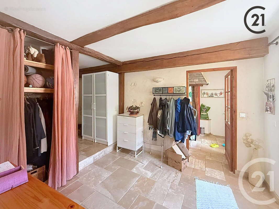 Maison 253 m² à Poilly-Sur-Tholon  - photo 4