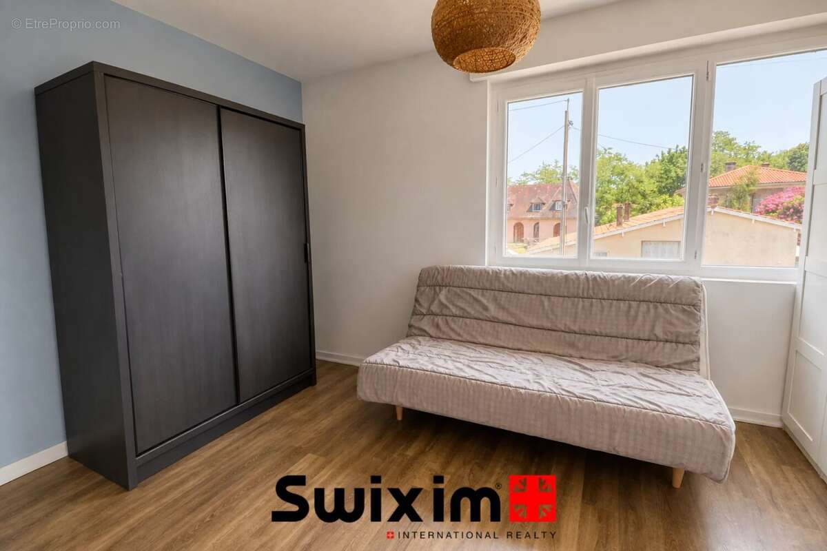 Maison T4 avec local commercial loué et bureau - 168m² - Mérignac - photo 9