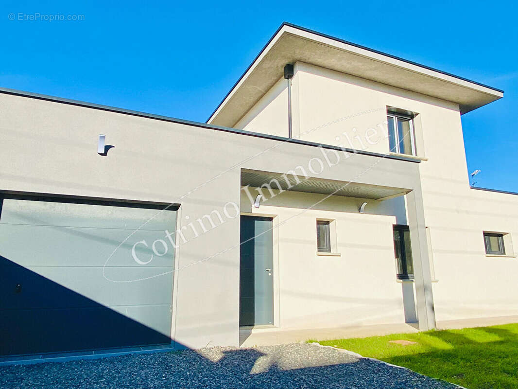 Maison à SAINT-PRIEST