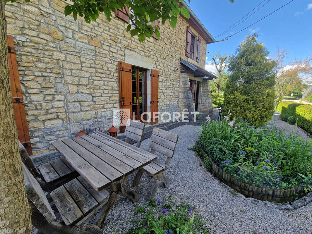 Maison à PORT-LESNEY