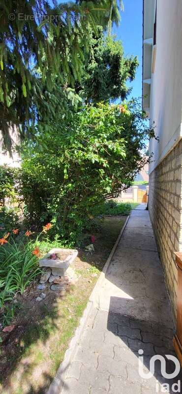 Photo 2 - Maison à VELIZY-VILLACOUBLAY