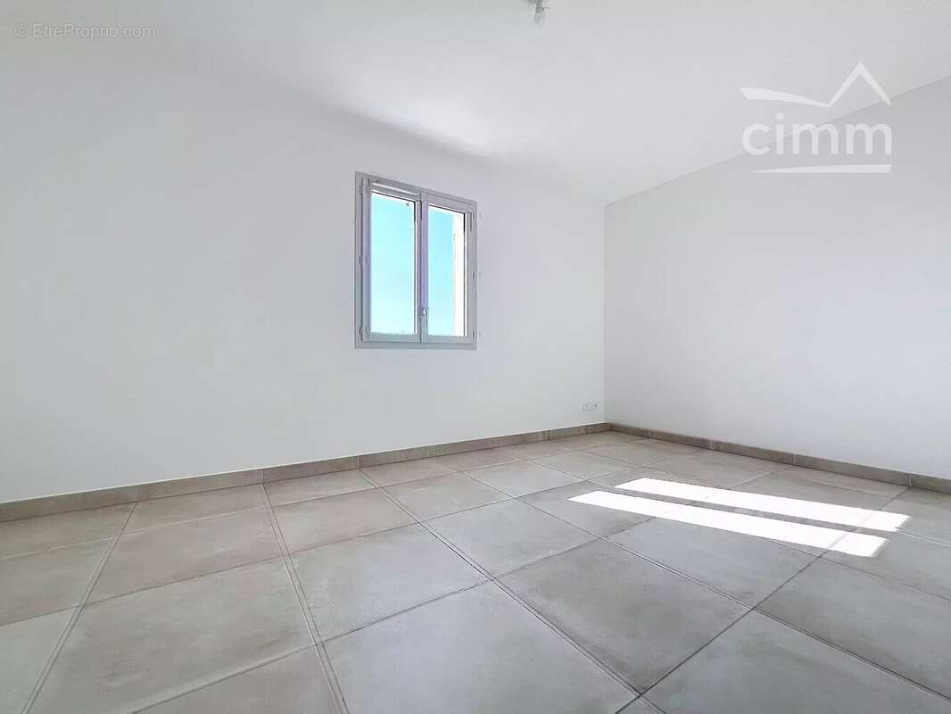 Maison à L&#039;ISLE-SUR-LA-SORGUE