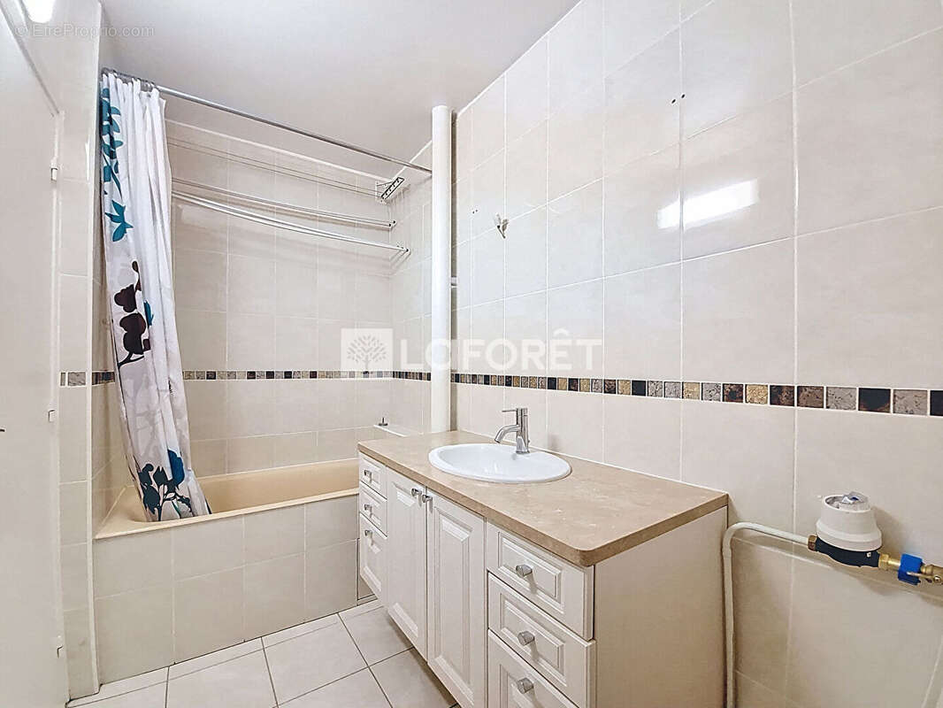 Appartement à VERNEUIL-SUR-SEINE