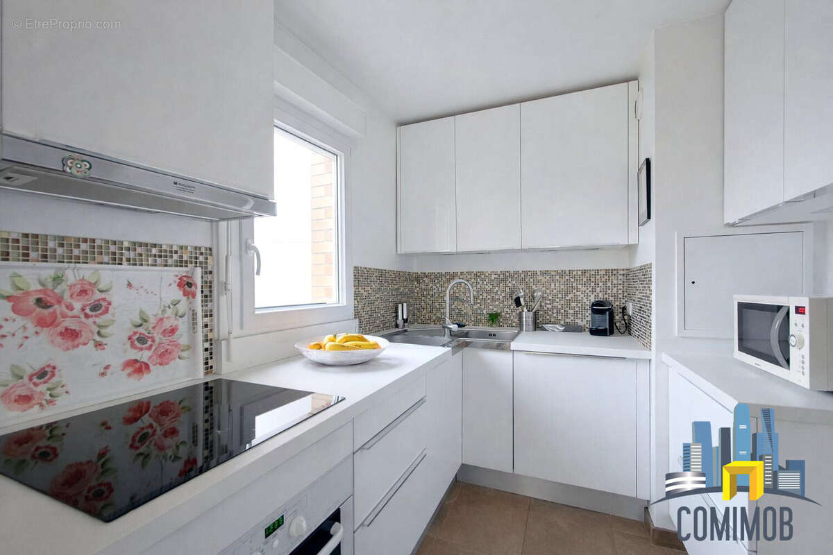 Appartement à COURBEVOIE