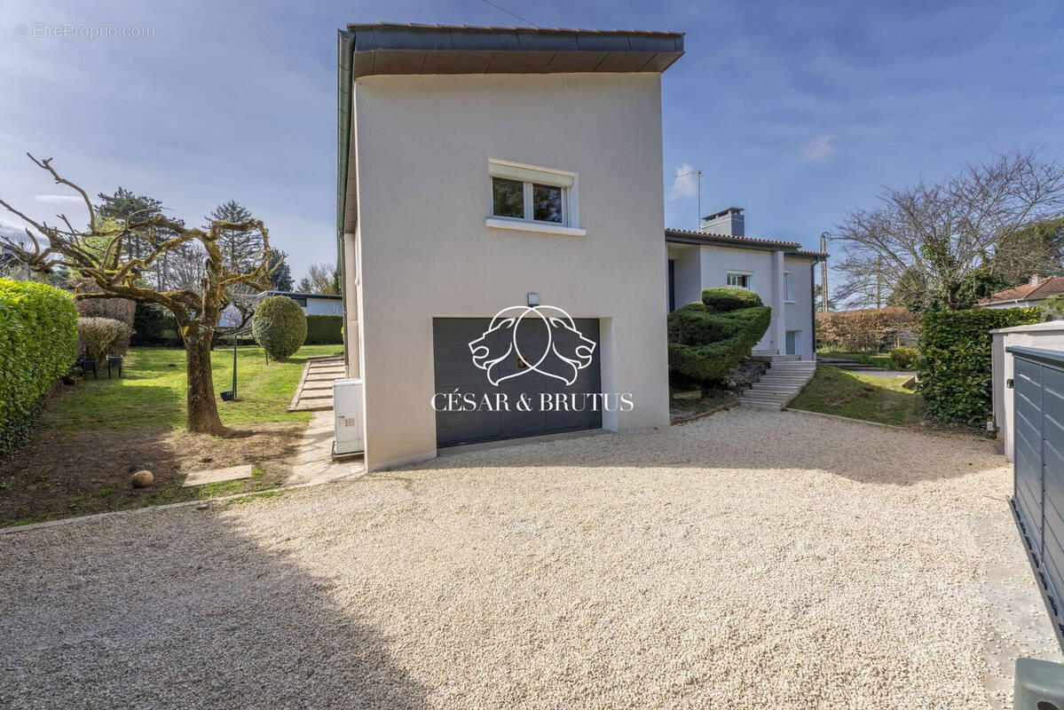 Maison à CALUIRE-ET-CUIRE