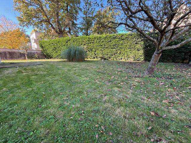 Appartement à LE PLESSIS-TREVISE