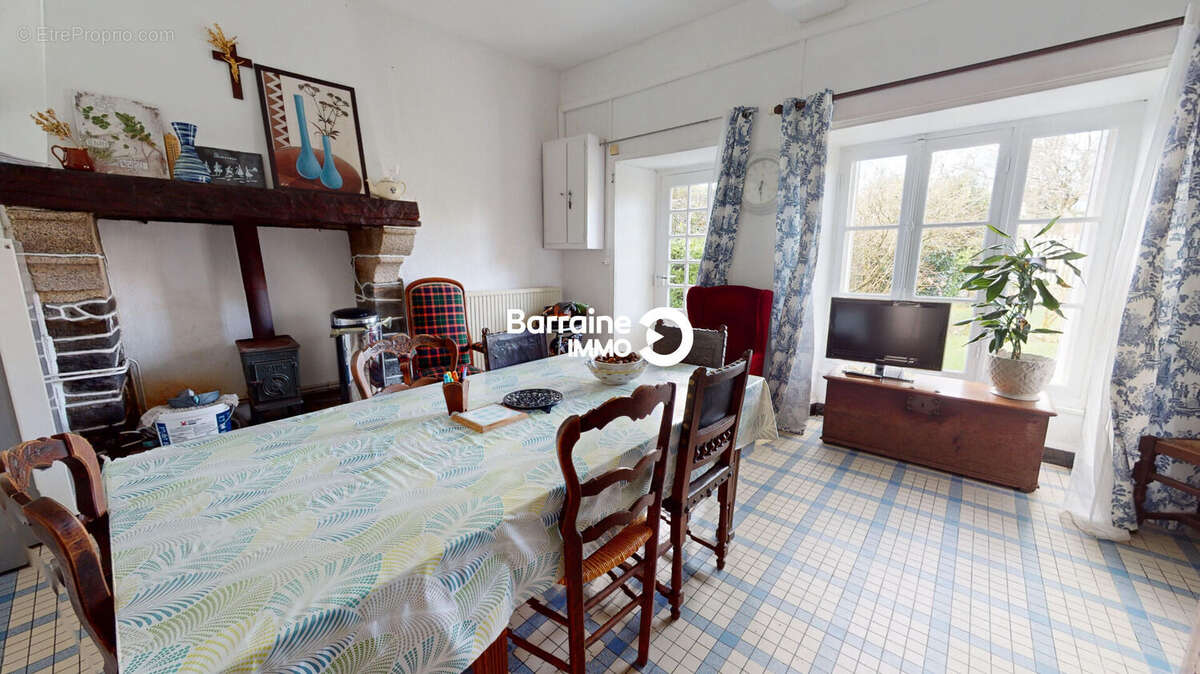 Maison à PLOUIGNEAU