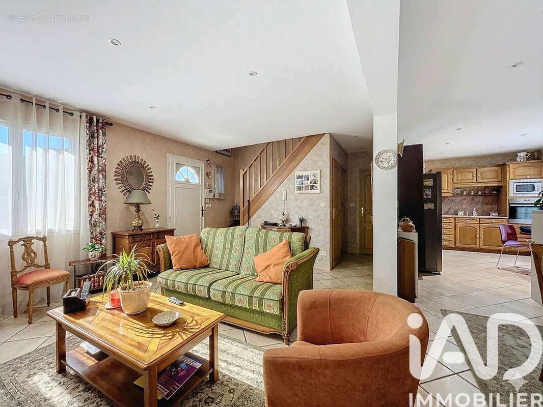 Photo 4 - Maison à LINAS