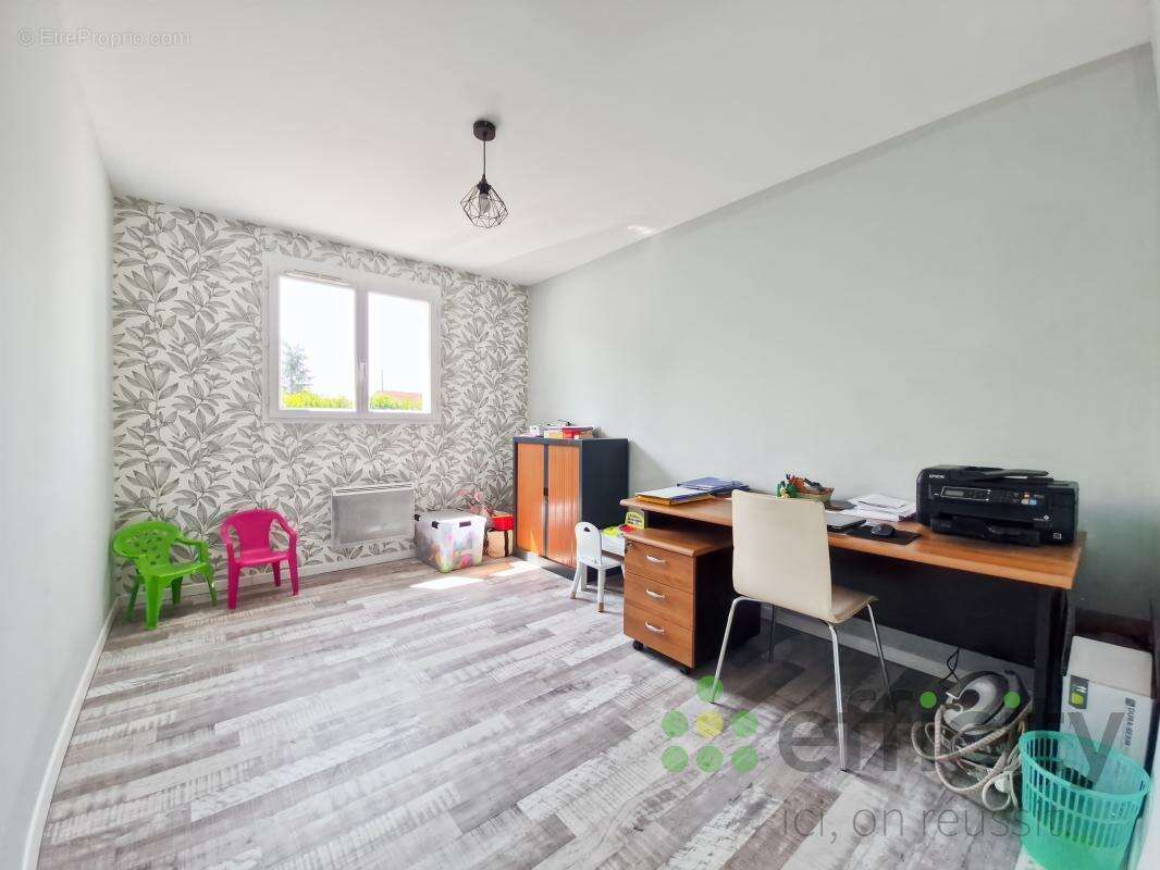 Maison 160 m² à Aigne  - photo 7