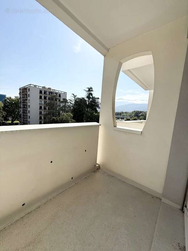 Appartement à MEYLAN