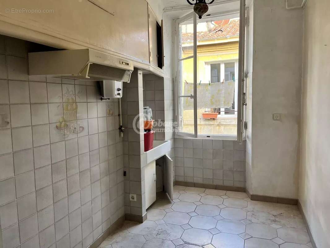 Appartement à MARSEILLE-2E