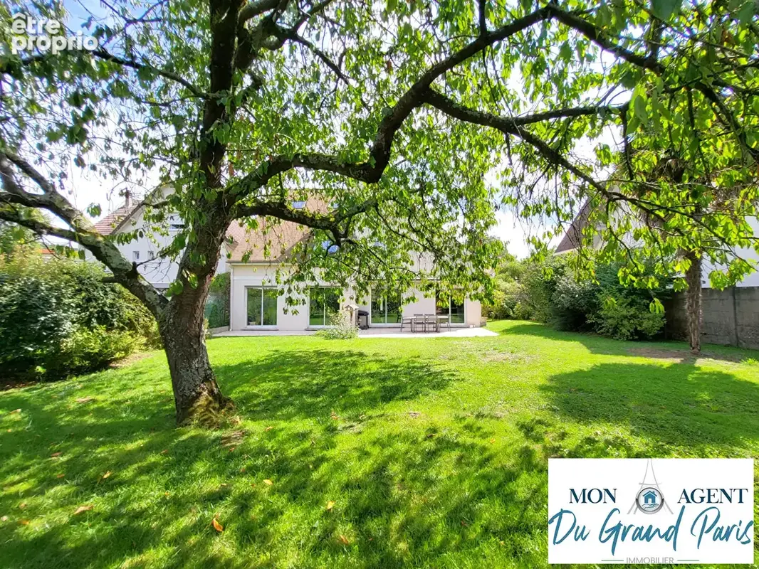 Maison Orsay limite Plaiseau Lozere 10 pieces 220m2 terrain 785m2 - photo 15