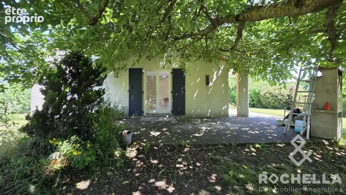 Maison 5 pièces 104 m² à vendre à Loulay (17330) - photo 2