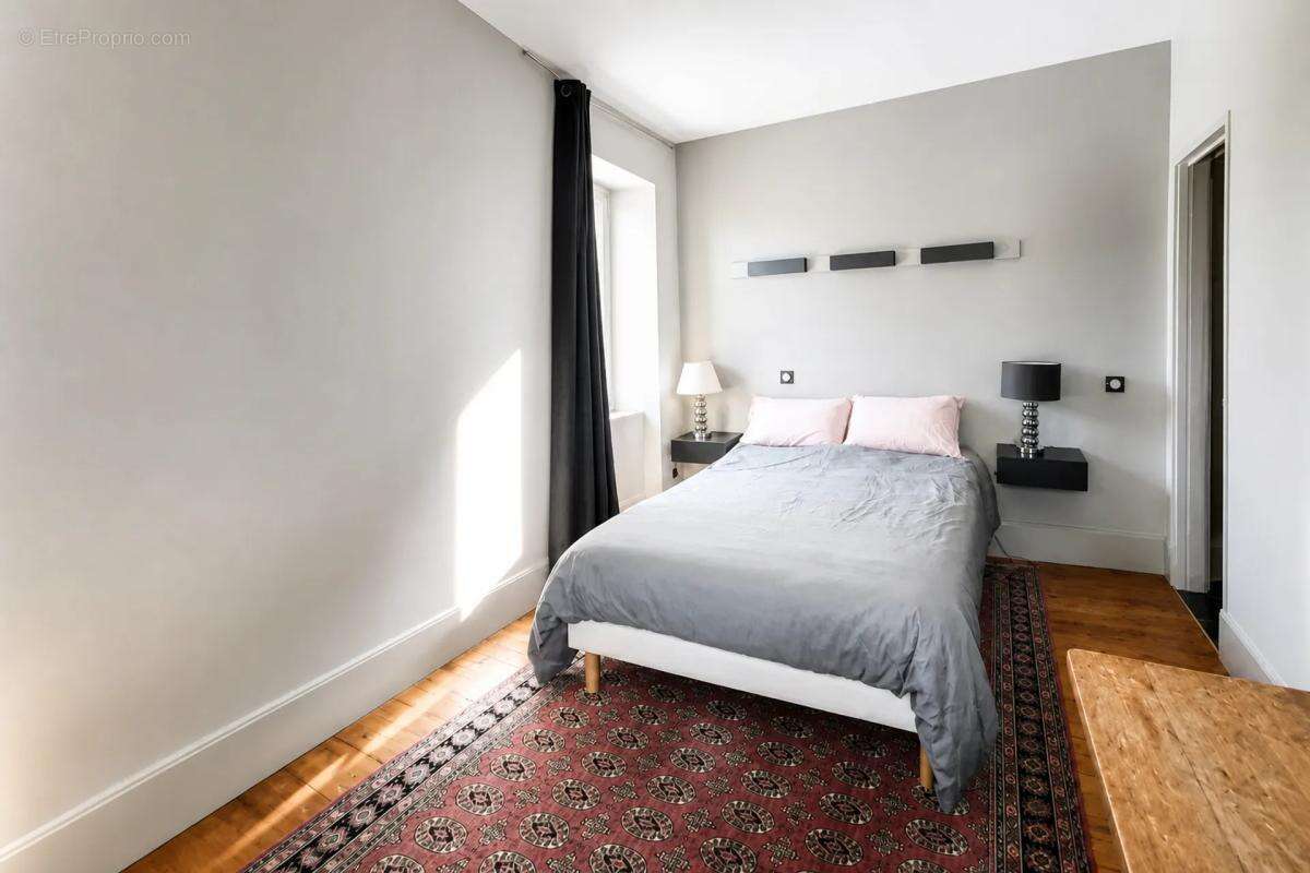 Maison de 7 pièces de 222 m² à Flavignac - photo 9