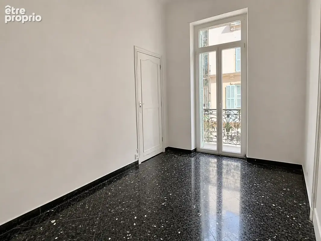 NICE CENTRE   JEAN MÉDECIN   Appartement 4 pièces de 100 m2   3 chambres   Ascenseur - photo 6
