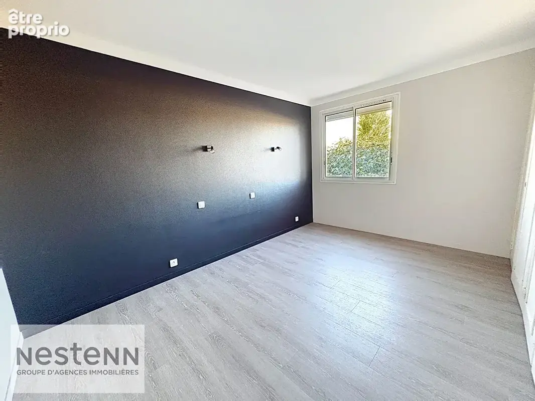 Ensemble immobilier à vendre à Challans Maison 4 Chambres et 2 locaux commerciaux - photo 6