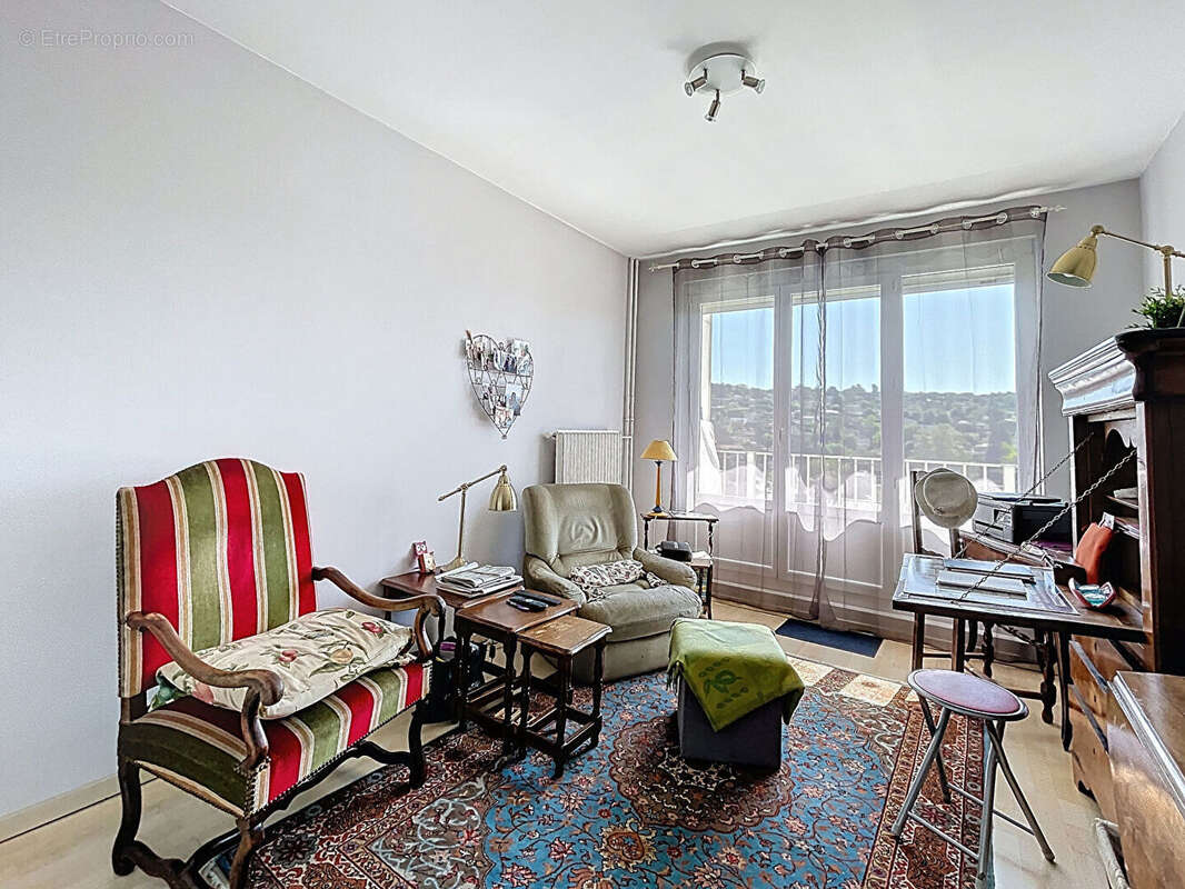 Appartement à NEUVILLE-SUR-SAONE