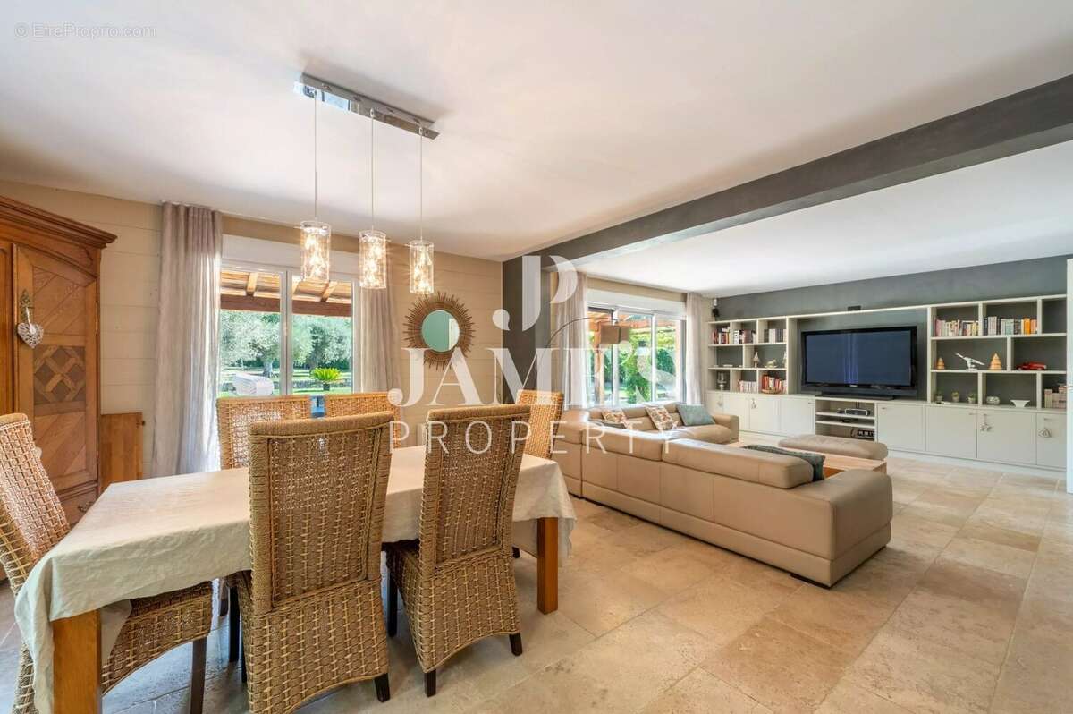 Maison 462 m² à Saint-Remy-De-Provence  - photo 5