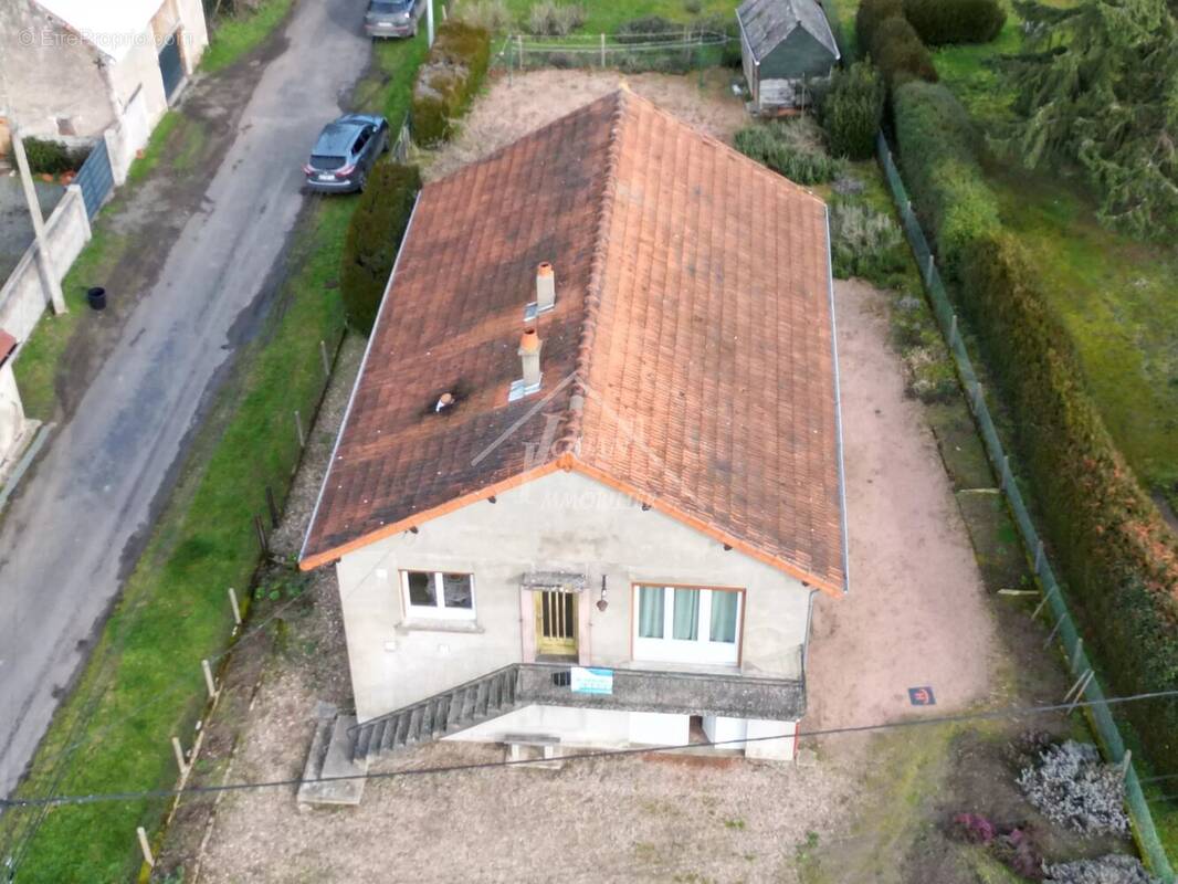 Maison à VARENNES-SUR-ALLIER