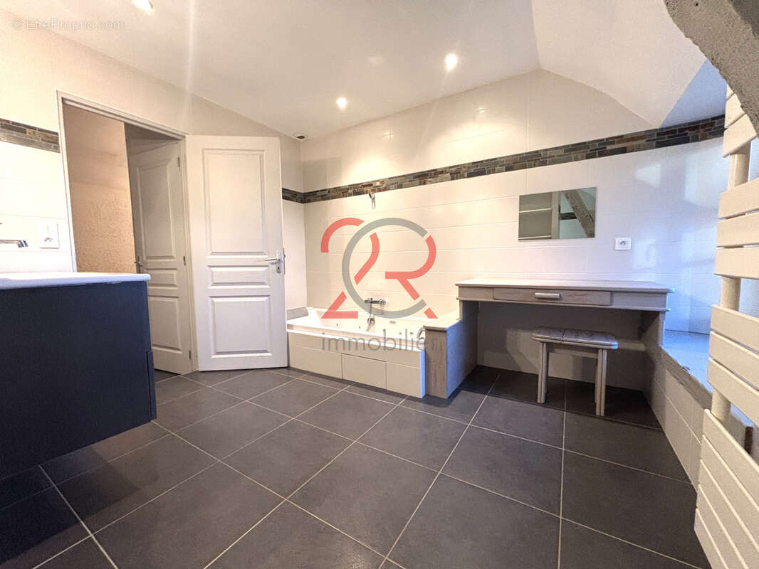 Maison à SAINT-GILLES