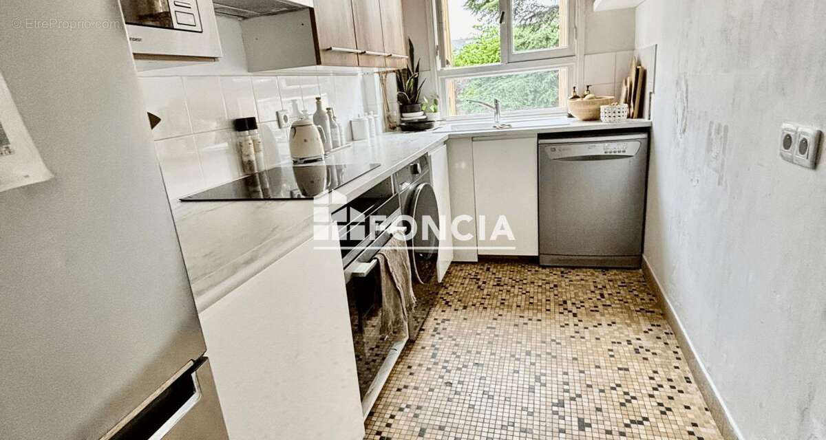 Appartement à SAINT-MAUR-DES-FOSSES