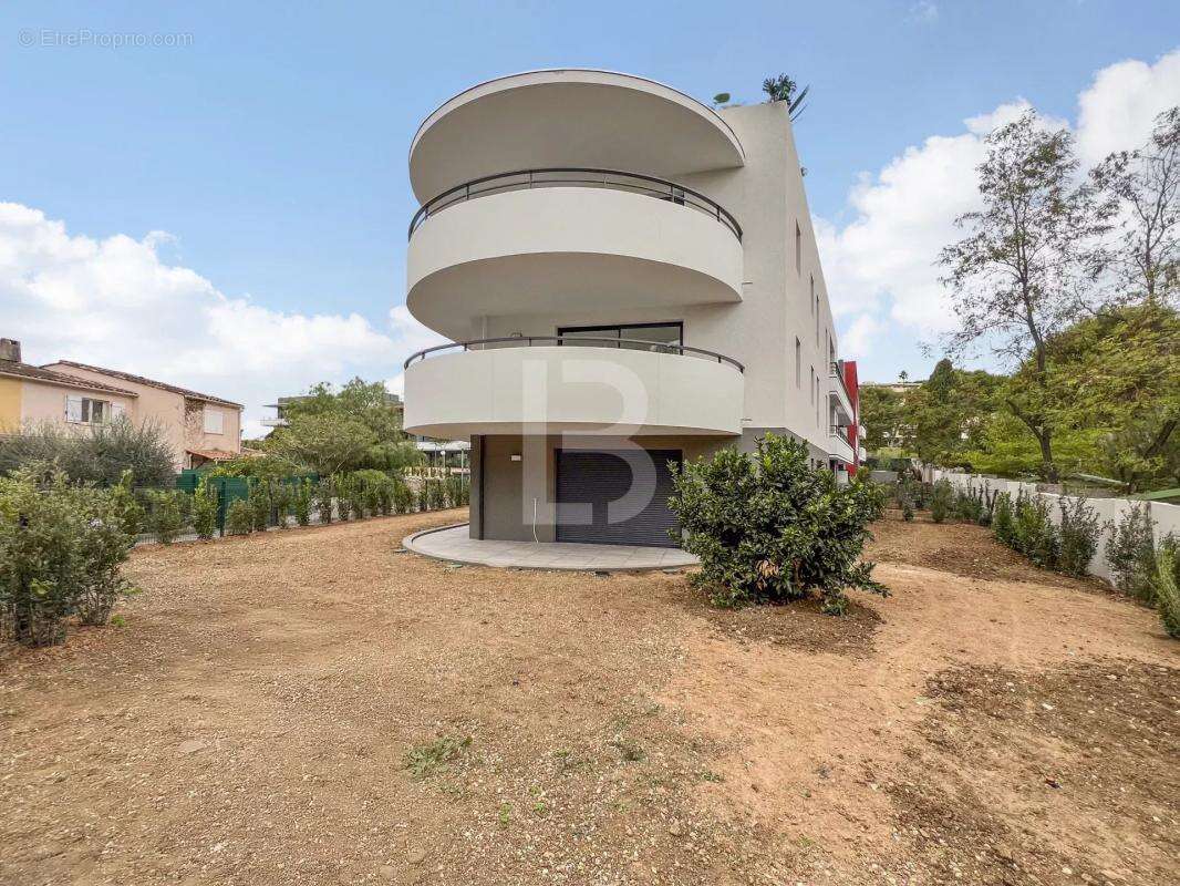 Appartement à VILLENEUVE-LOUBET