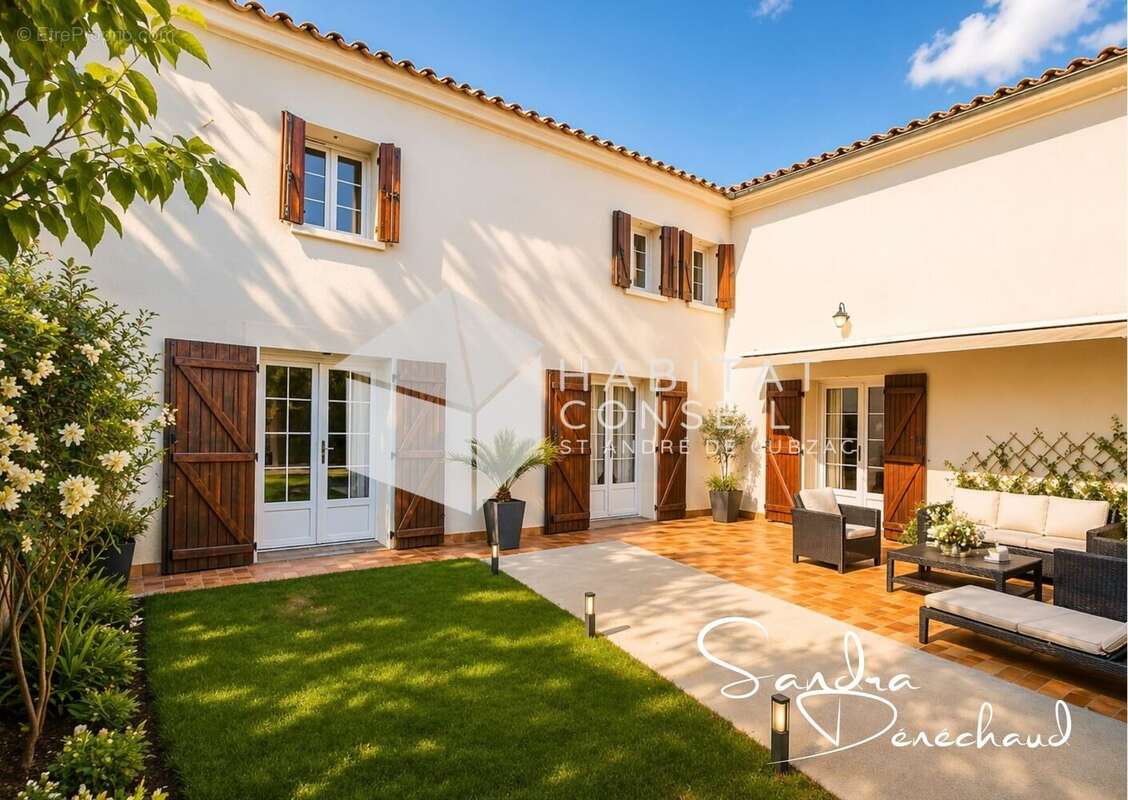 Maison à PRIGNAC-ET-MARCAMPS