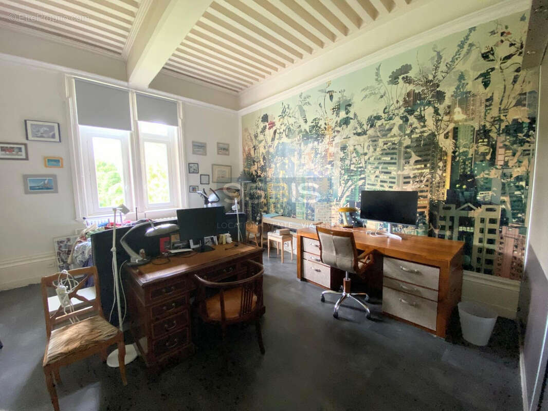 Appartement à COLLONGES-AU-MONT-D'OR