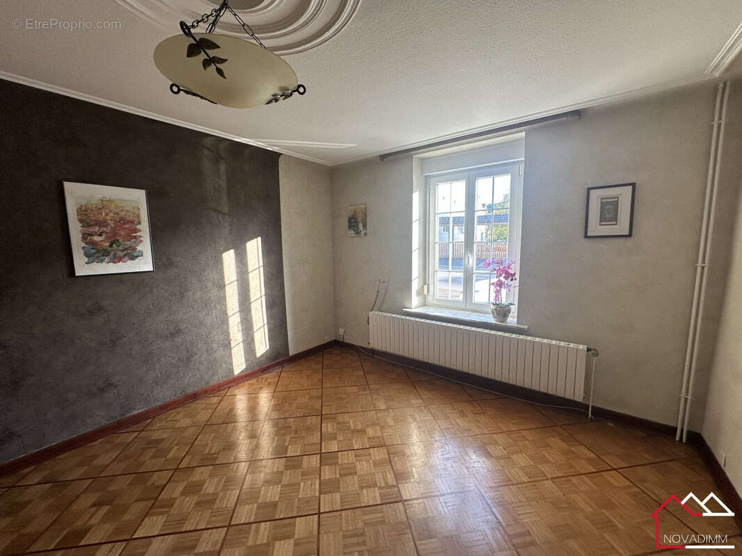 Maison à LONGEVILLE-LES-SAINT-AVOLD